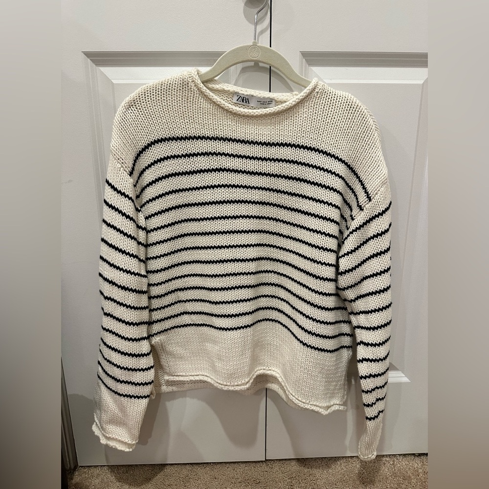 Zara Women’s Black Striped Knit Sweater Pullover